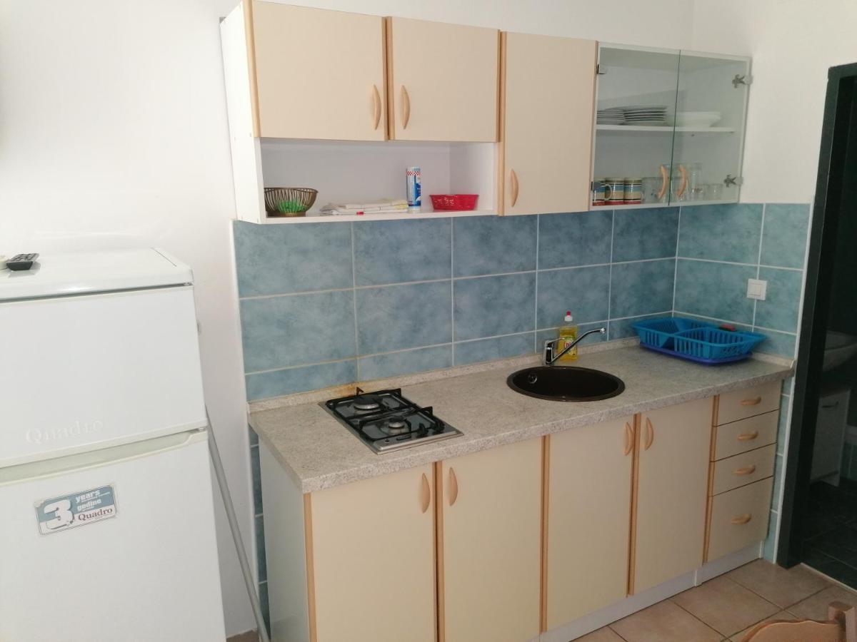 Apartments Mali Mate Трибунь Экстерьер фото