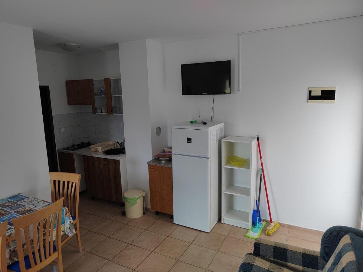 Apartments Mali Mate Трибунь Экстерьер фото