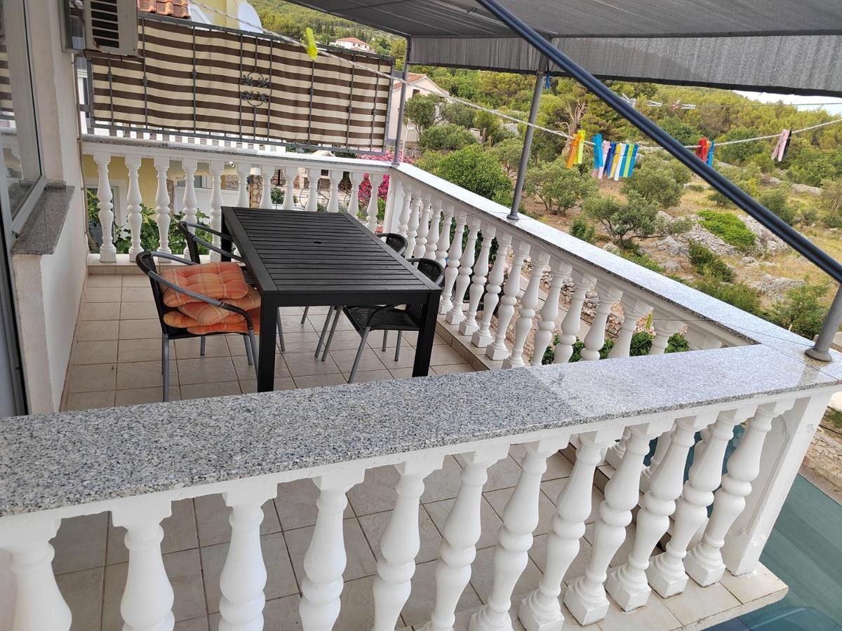 Apartments Mali Mate Трибунь Экстерьер фото