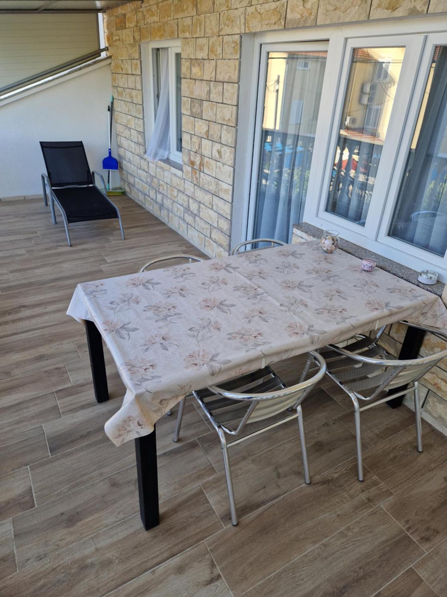 Apartments Mali Mate Трибунь Экстерьер фото