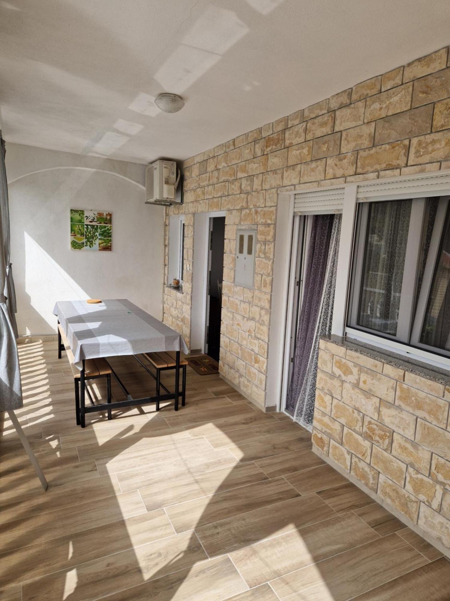 Apartments Mali Mate Трибунь Экстерьер фото