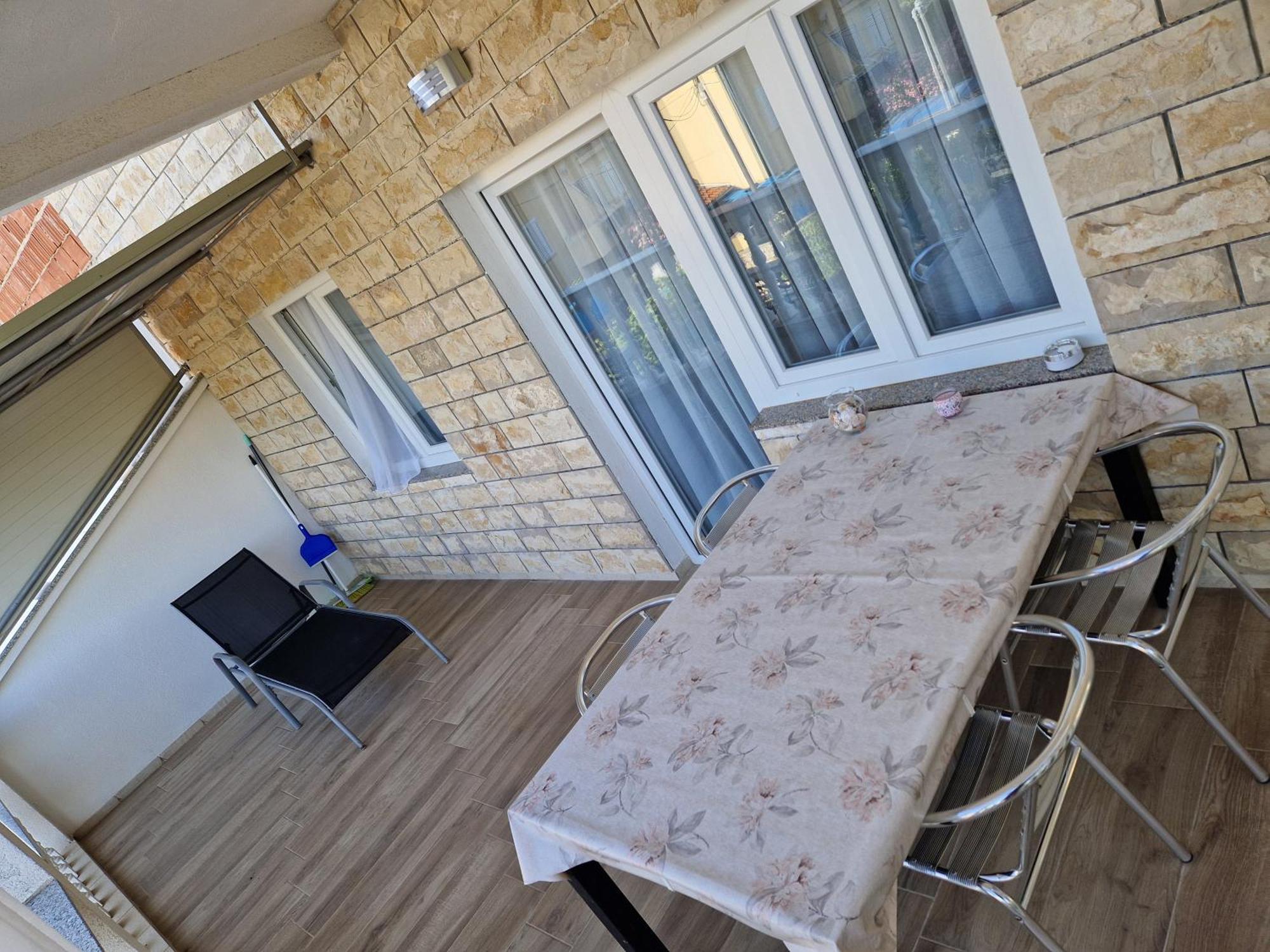 Apartments Mali Mate Трибунь Экстерьер фото